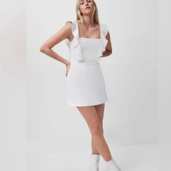 French Connection Dresses & Skirts - FRENCH CONNECTION Womens White Stretch Zippered Ruffled Trim At Shoulders size 6